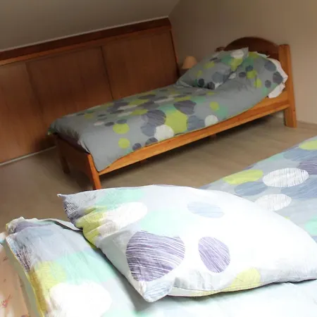 Maison De 3 Chambres Avec Jardin Clos Et Wifi A Jonzac ז'ונזאק